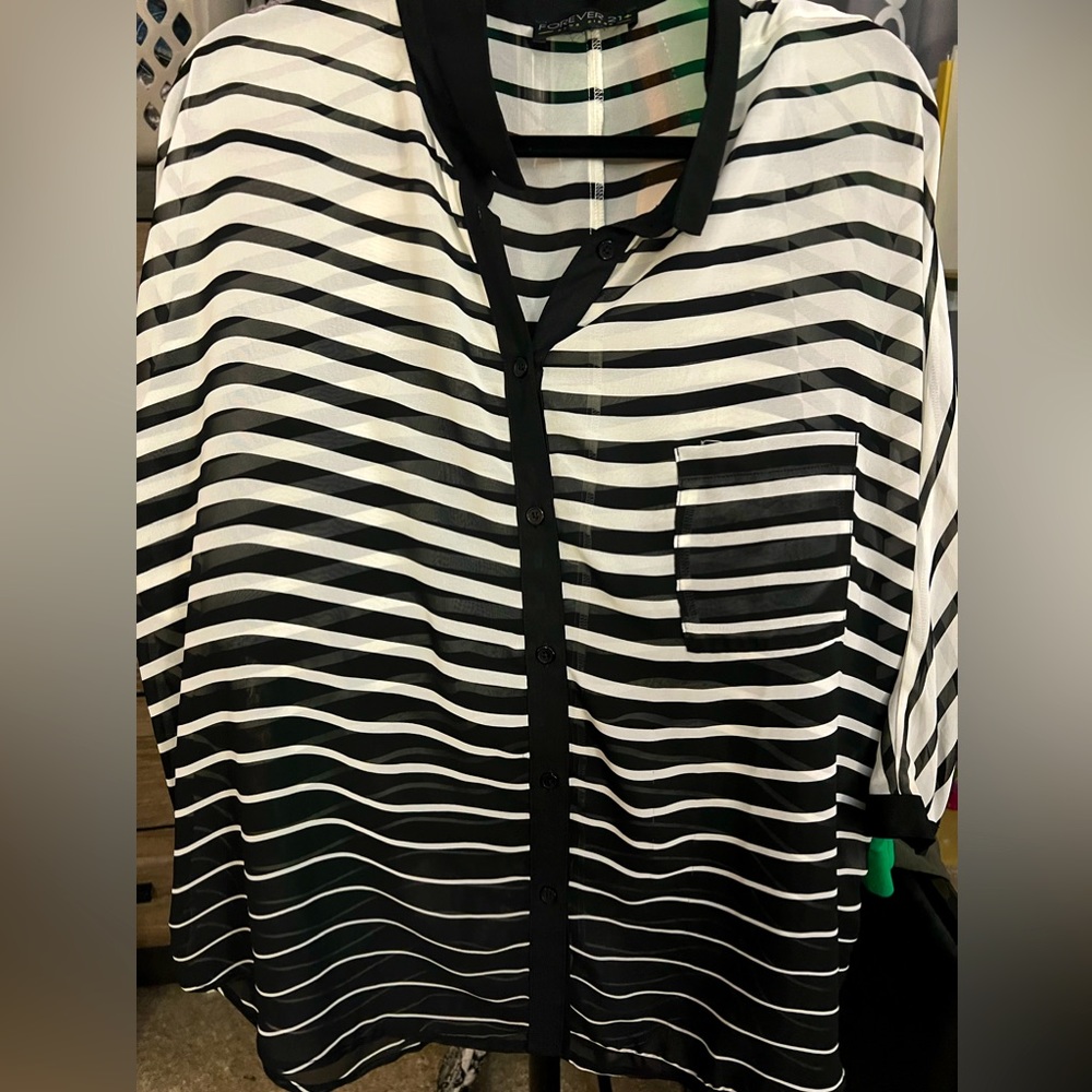 FOREVER 21 STRIPE BLOUSE